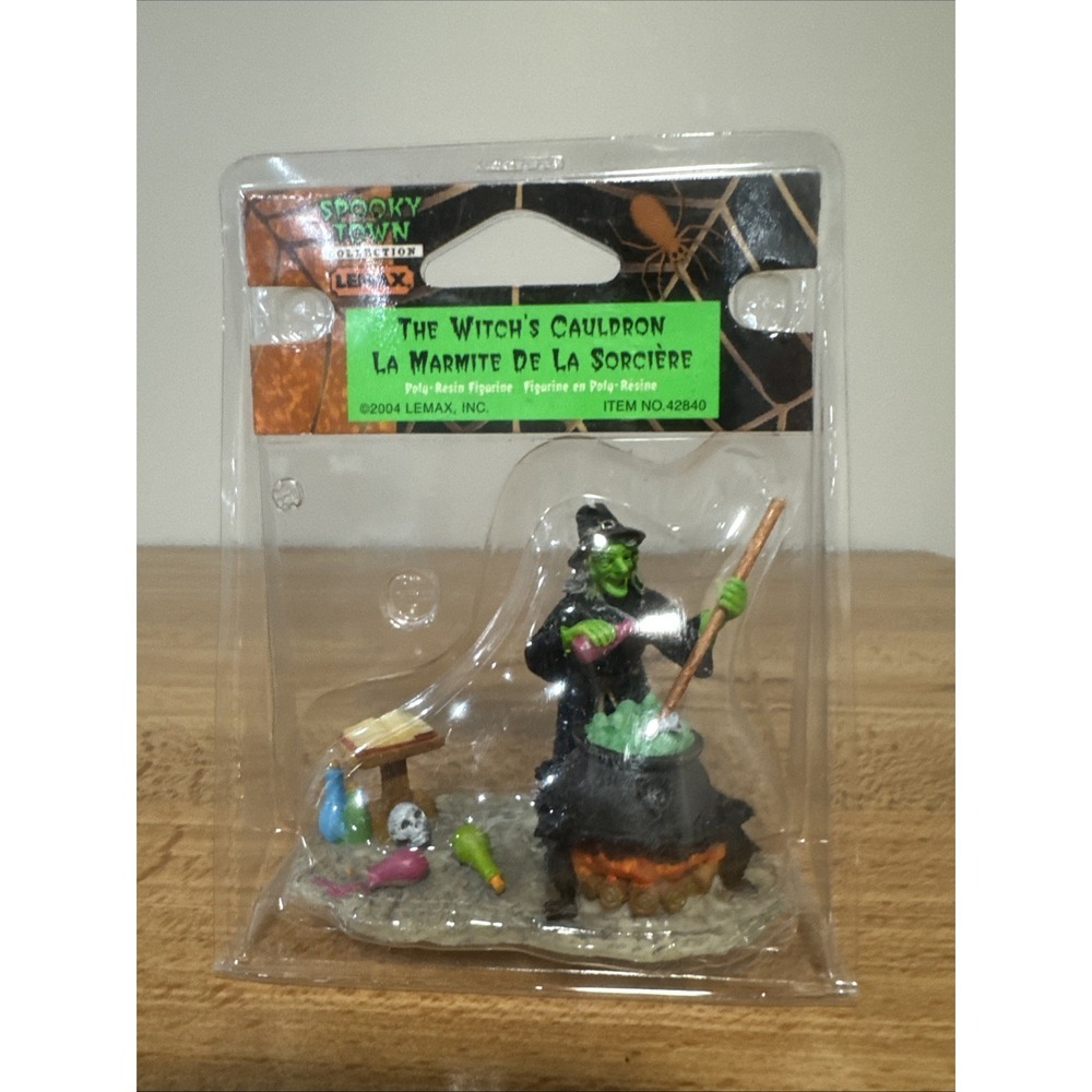 Lemax 42840 Spooky Town Halloween Village The Witch's Cauldron